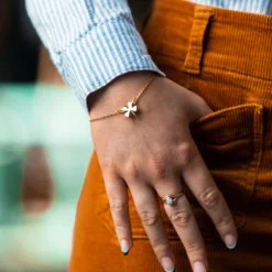 The Gold Four Leaf Clover Bracelet -Clothing Online Store Lucky gold necklace 5 scaled